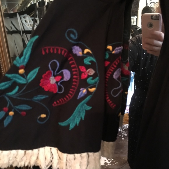 Ciate blk cold shoulder embroidery top sz S - Picture 2 of 5